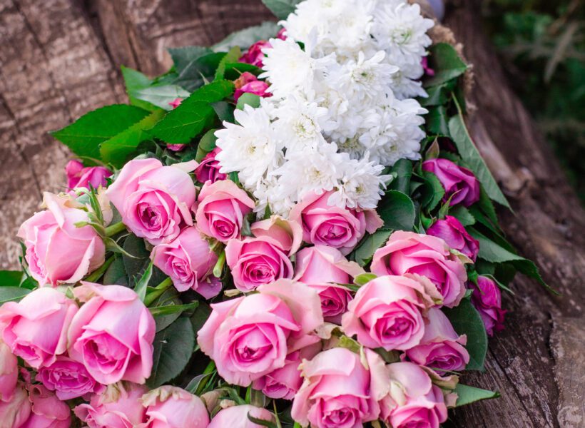 Baraka Roses rose arrangement.